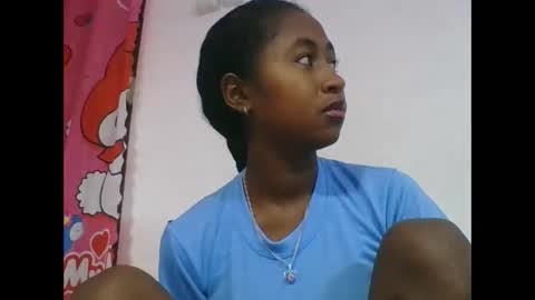 Snapshot of chantale483461 chatting on May 2026 04:52:02 AM chantale483461 online show from May 2026 04:52:02 AM
