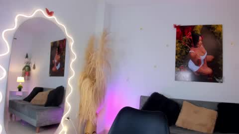   online show from November 2025 12:11:01 PM