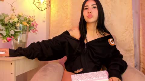 Snapshot of chantall_valkoba chatting on January 2025 10:17:02 AM Chantall online show from January 2025 10:17:02 AM