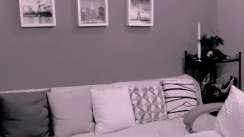 The Queen online show from October 2025 04:17:01 PM