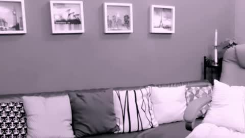 The Queen online show from November 2025 01:12:02 PM