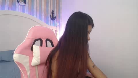  chantalpetit  online show from September 2025 07:03:01 PM