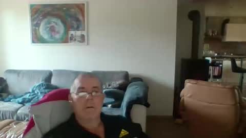 Snapshot of charles6064 chatting on October 2025 09:46:02 AM charles6064 online show from October 2025 09:46:02 AM