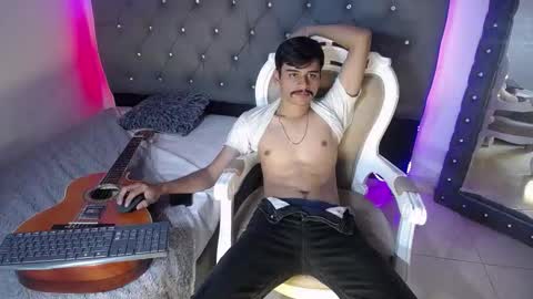 Snapshot of charlie_cock_ chatting on September 2025 04:44:01 AM Charlie online show from September 2025 04:44:01 AM