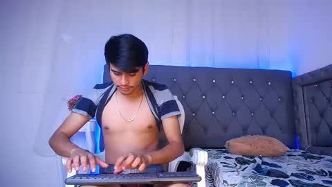 Snapshot of charlie_cock_ chatting on September 2025 05:01:02 AM Charlie online show from September 2025 05:01:02 AM