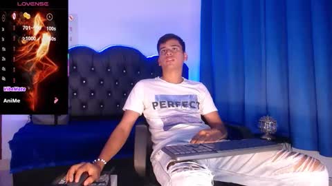 Snapshot of charlie_cock_ chatting on November 2025 04:23:02 AM Charlie online show from November 2025 04:23:02 AM