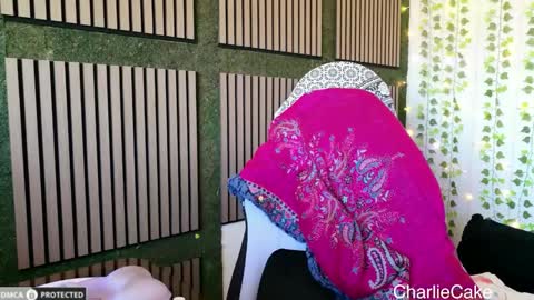 Snapshot of charliecake chatting on May 2026 08:58:02 PM Charlie Cake online show from May 2026 08:58:02 PM