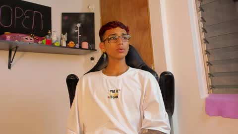 Snapshot of charlieerusso chatting on December 2024 03:27:02 AM Charles Russo online show from December 2024 03:27:02 AM