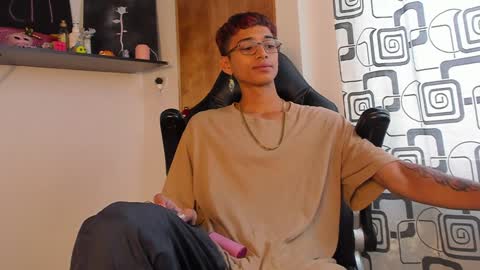 Snapshot of charlieerusso chatting on December 2024 08:15:01 PM Charles Russo online show from December 2024 08:15:01 PM