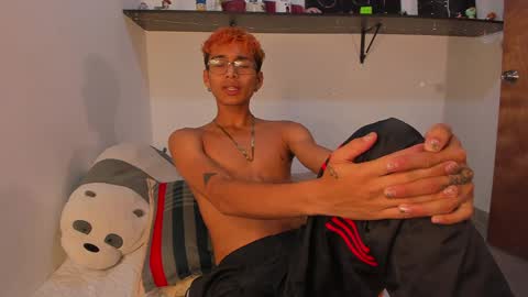 Snapshot of charlieerusso chatting on January 2025 12:34:02 AM Charles Russo online show from January 2025 12:34:02 AM