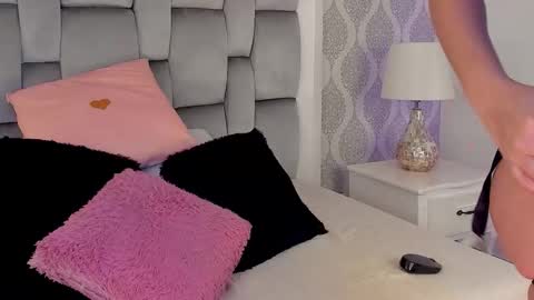   Charlotte  online show from October 2025 07:35:02 PM