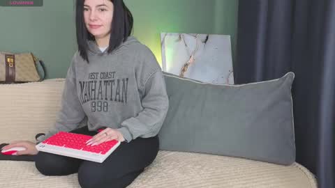 Charlotte online show from October 2025 04:31:02 AM