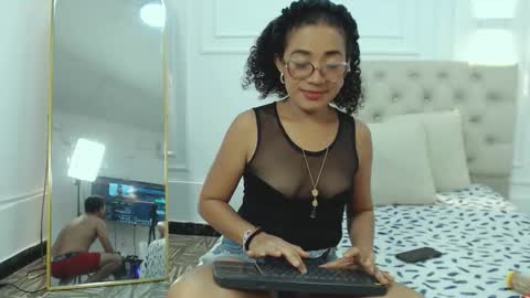 charlottte y dante online show from October 2025 04:53:01 AM