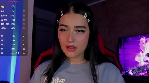 Snapshot of charlotte_greys chatting on January 2025 11:45:02 PM Charlotte  online show from January 2025 11:45:02 PM