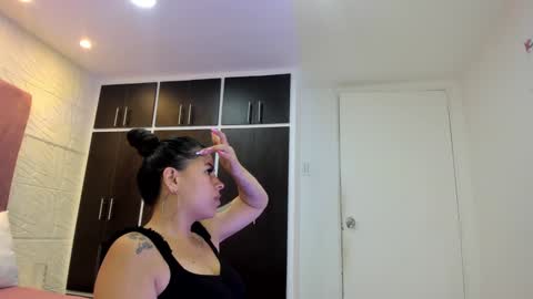 Snapshot of charlotte_icee chatting on December 2024 03:39:01 PM Charlotte Icee online show from December 2024 03:39:01 PM