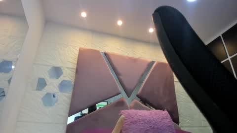 Snapshot of charlotte_icee chatting on December 2024 04:09:02 PM Charlotte Icee online show from December 2024 04:09:02 PM