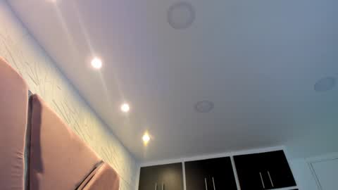 Snapshot of charlotte_icee chatting on December 2024 07:11:02 PM Charlotte Icee online show from December 2024 07:11:02 PM