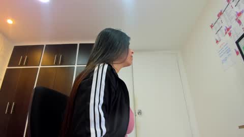 Snapshot of charlotte_icee chatting on December 2024 03:42:01 PM Charlotte Icee online show from December 2024 03:42:01 PM