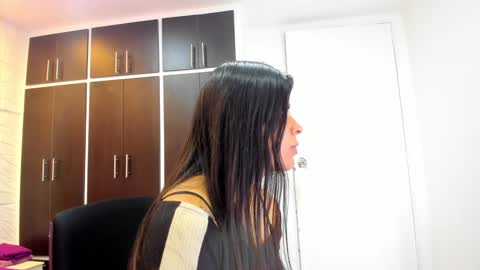 Snapshot of charlotte_icee chatting on January 2025 04:02:02 PM Charlotte Icee online show from January 2025 04:02:02 PM