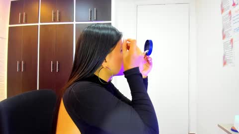 Snapshot of charlotte_icee chatting on January 2025 04:32:02 PM Charlotte Icee online show from January 2025 04:32:02 PM