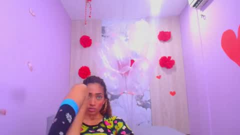 Snapshot of charlotte_love10 chatting on February 2025 01:40:02 PM CHARLOTTE online show from February 2025 01:40:02 PM