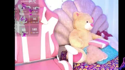 Snapshot of charlotte_walker1 chatting on February 2026 09:19:02 AM charlotte_walker1 online show from February 2026 09:19:02 AM