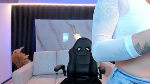 Snapshot of charlotte_whitee1 chatting on January 2026 01:05:02 PM Charlotte Everyday From 0700 to 1300 Col Time online show from January 2026 01:05:02 PM