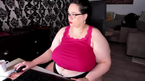 Snapshot of charlottediamonds chatting on May 2026 04:34:02 PM Charlotte Diamonds online show from May 2026 04:34:02 PM