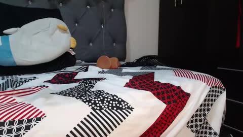 charlottee07 online show from February 2025 10:18:02 AM