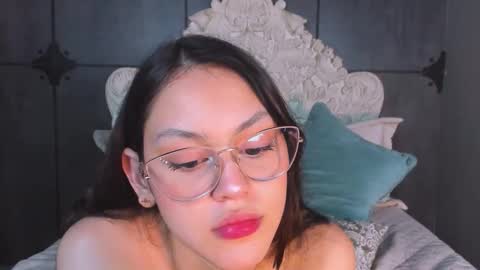 charlottegray_1 online show from November 2025 12:57:02 AM