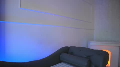 Lauren Rus online show from November 2025 01:11:02 PM