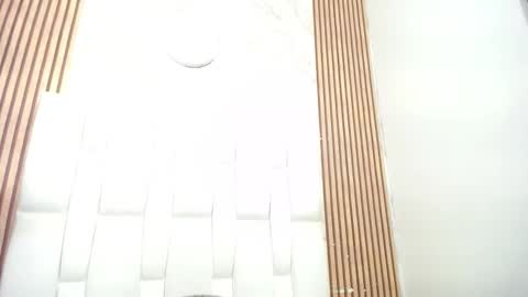 Charlotte  Schmidt online show from November 2025 11:32:02 AM