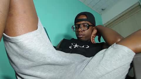 charly_vergonti_ online show from December 2024 01:15:02 AM