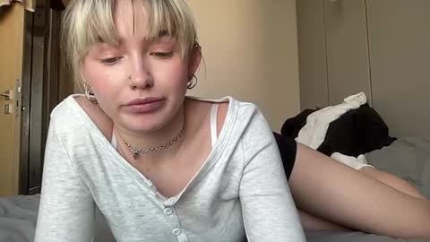 my fansly Charming daisy              My Wishlist  for new toys     online show from February 2025 09:56:01 AM