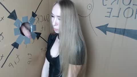 Anna online show from December 2025 12:14:02 PM