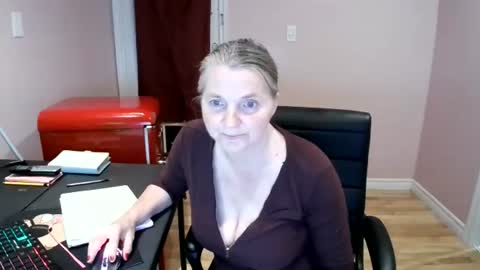 chealsiek online show from October 2025 11:59:01 PM