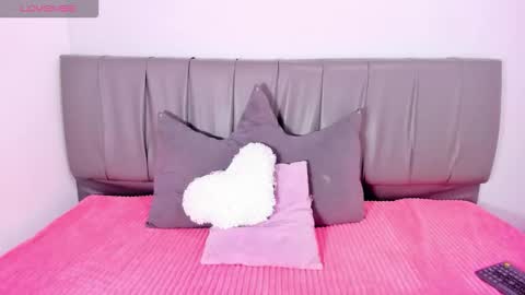 Snapshot of cheerlynn chatting on October 2025 03:52:01 PM Cherlyn online show from October 2025 03:52:01 PM