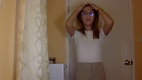 chelly4u69 online show from November 2025 04:35:02 AM