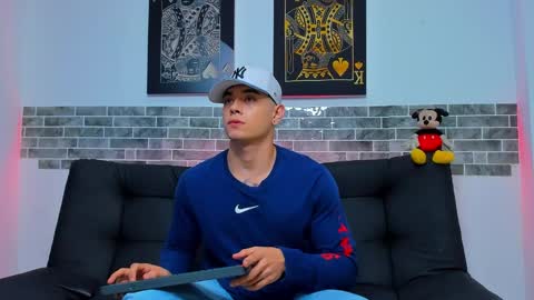 Snapshot of chepe_fit chatting on January 2025 03:29:02 AM chepe vause online show from January 2025 03:29:02 AM