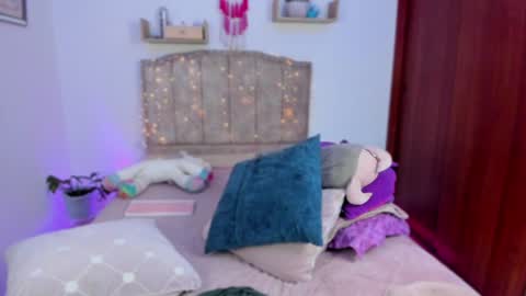 Snapshot of cherries_and_wine_ chatting on December 2024 08:40:02 PM cherries_and_wine_ online show from December 2024 08:40:02 PM