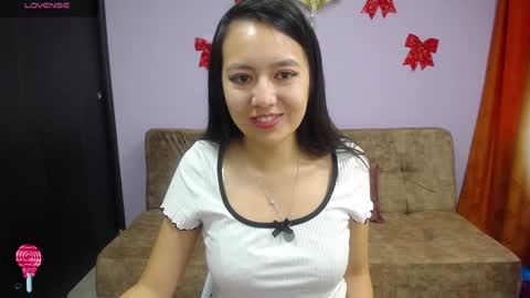 Snapshot of cherry_bigass_ chatting on December 2024 09:17:01 PM Allison online show from December 2024 09:17:01 PM