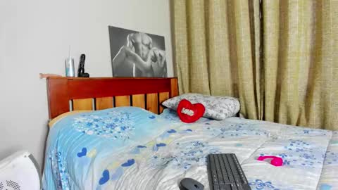 Snapshot of cherry_falls chatting on November 2025 03:41:01 AM cherry_falls online show from November 2025 03:41:01 AM