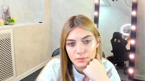 cherry_pr1ce online show from December 2024 12:14:02 AM