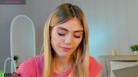 cherry_pr1ce online show from October 2025 11:57:02 PM