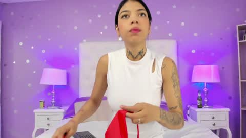 Snapshot of cherry_sussan chatting on December 2024 04:48:02 AM Sussan Cherry online show from December 2024 04:48:02 AM