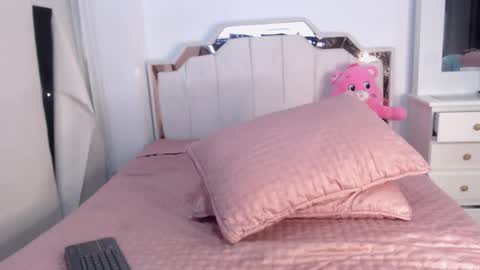 Sussan Cherry  online show from September 2025 12:14:01 AM