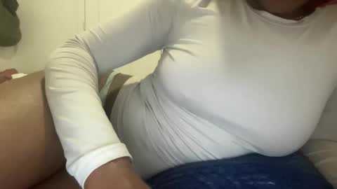 cherryb online show from November 2025 11:36:02 AM