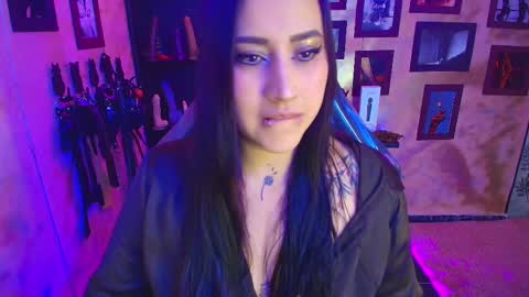 cherry online show from October 2025 05:00:01 PM