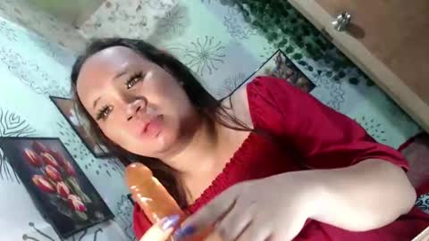 Snapshot of chescahotxxxl chatting on December 2024 03:49:02 PM chescahotxxxl online show from December 2024 03:49:02 PM