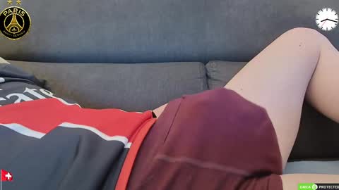 Snapshot of chezmonsieur_g chatting on May 2026 06:09:01 PM Grey online show from May 2026 06:09:01 PM